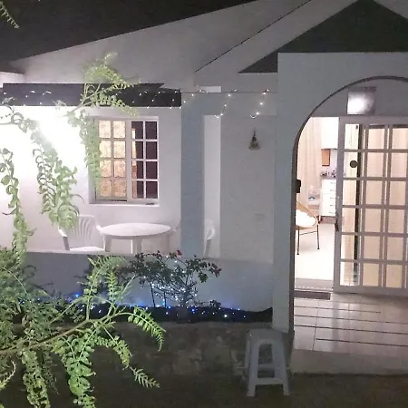 דירה Apartment- Sleeps4- Pool- Garden קלטה דה פוסטה